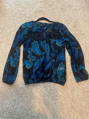 NWT Lucky Brand Live In Love Hobo Blue Paisley Sheer Polyester Peasant Blouse
XS